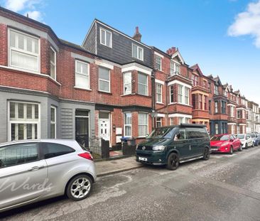 3 bedroom maisonette to rent - Photo 5