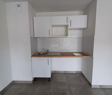 location Appartement T2 DE 45.99m² À CASTANET TOLOSAN - Photo 2