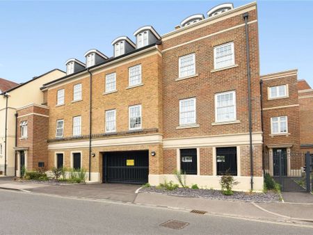 A modern three bedroom second floor apartment with off-street parking situated in the heart of Eton. - Photo 3