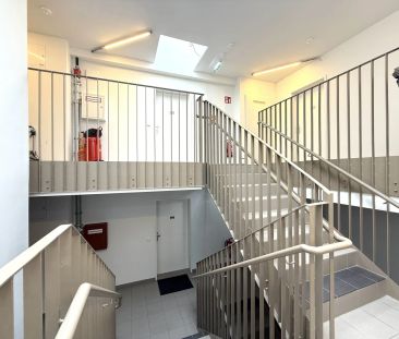 Lichtdurchflutete 2-Zimmer Wohnung in ruhiger Lage nahe U-Bahn! ab ... - Photo 1