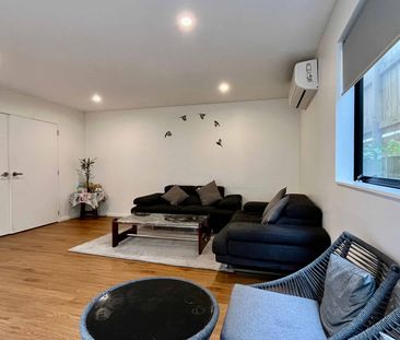 Space for Days!! 4-Bedroom Home - Photo 5