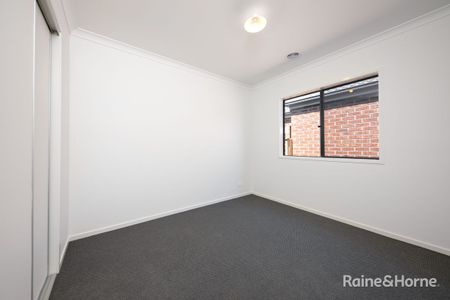 6 Lone Pine Way, Sunbury, VIC 3429 - Photo 3