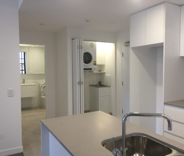 Modern & Spacious 1 Bedroom Apartment for Rent in Botany - Photo 6