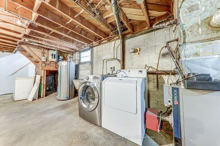 For Lease - 9 Euclid Avenue, Toronto, Ontario - Photo 3