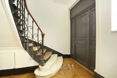 Location appartement, Paris 8ème (75008), 2 pièces, 27 m², ref 6264818 - Photo 2