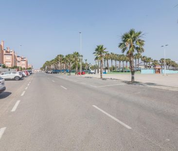 Casa o chalet de alquiler en Calle Zaragoza, 22, Gran Playa - Photo 6