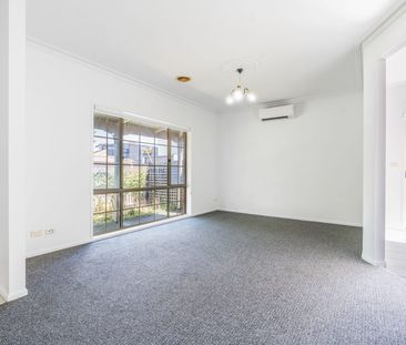 Renovated House In Newtown - Photo 4