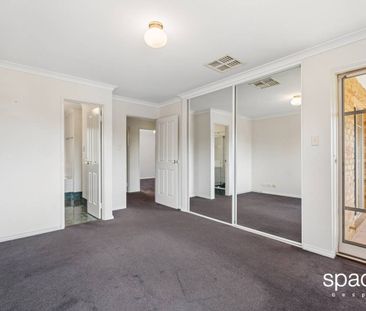 Unfurnished Townhouse in Sought after location - Photo 4