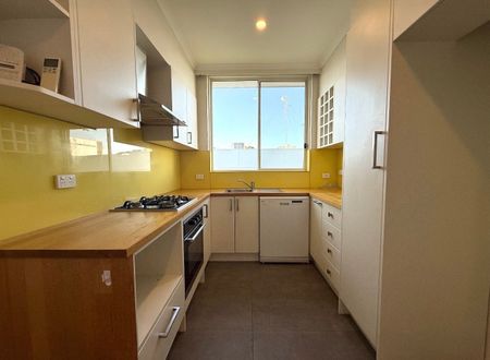 8/2 Mckay Street, Coburg VIC 3058 - Photo 3