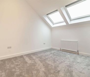 2 bedroom semi-detached house to rent - Photo 5