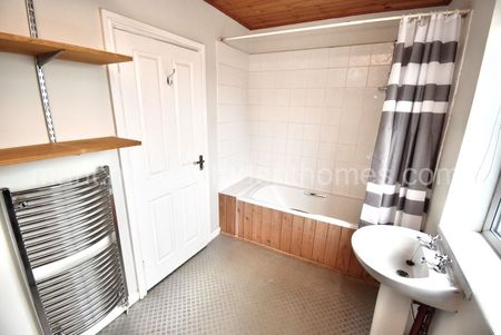 Hilltop Court, Manchester, M14 6LH - Photo 4