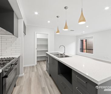 25 Ambient Crescent, Beveridge VIC 3753 - House For Rent | Domain - Photo 1