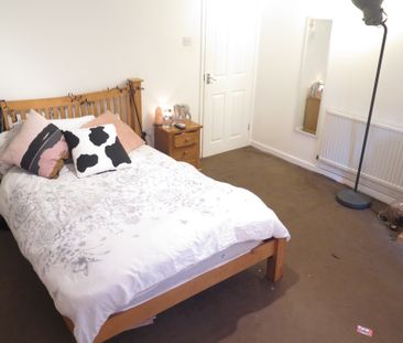 Headingley Mount, Headingley, Leeds, LS6 3EL - Photo 2