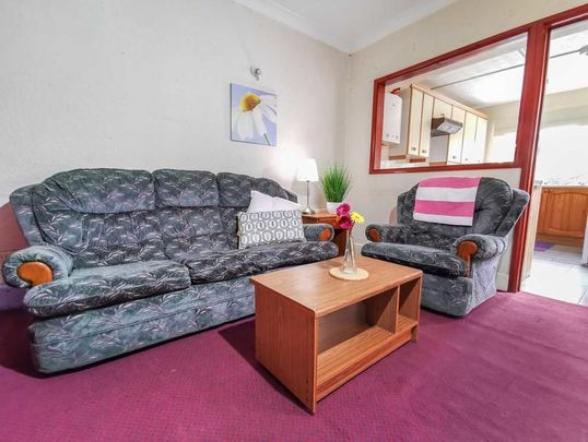 4 bedroom semi-detached house to rent - Photo 1