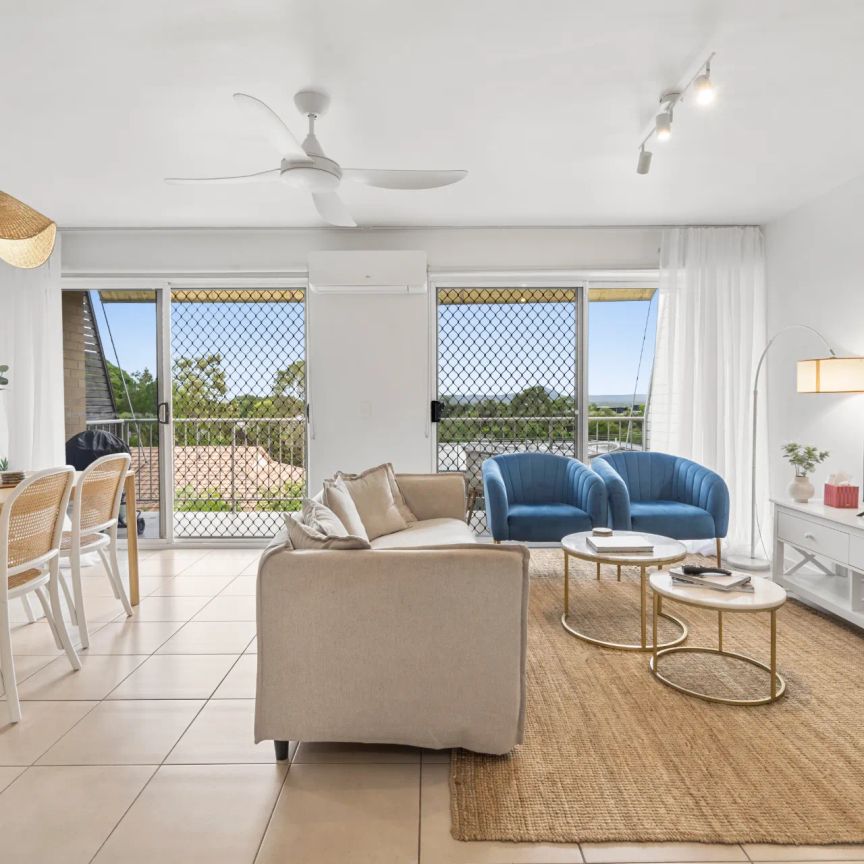 Live the Noosa Lifestyle – Contemporary 2-Bed Unit with Pool - Photo 1