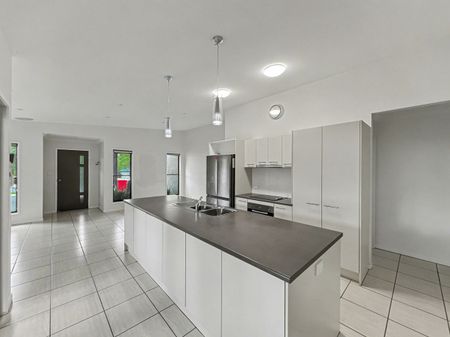Comfortable Family Home in Greenwood Grove Estate, Cooroy - Photo 4