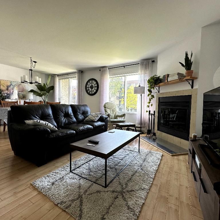 Très Beau 4 1/2 à louer Repentigny FOYER 1er etage - Photo 1