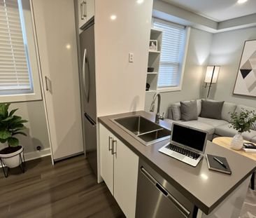 For Lease - 1492 Dundas Street Unit# 4, Toronto, Ontario - Photo 4