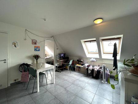 Instapklaar 1-slaapkamerappartement binnen de ring van Tielt! - Photo 2