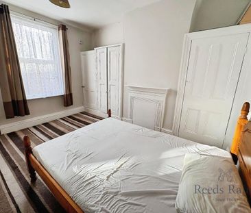 3 bedroom terraced house to rent - Photo 6