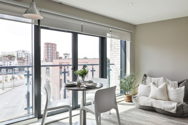 1 bedroom in a house share to rent - Photo 1