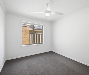 Modern Family Home - Photo 2