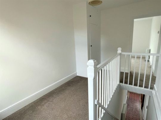 Eastleigh Road, Taunton - Photo 1