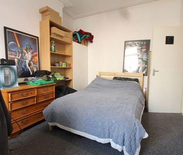 4 bedroom terraced house to rent - Photo 2