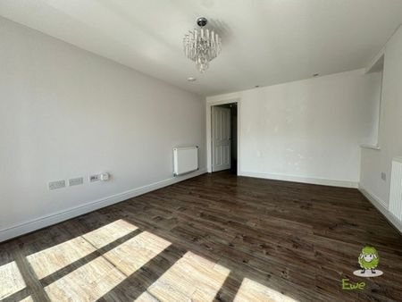 2 Bedroom - Photo 2