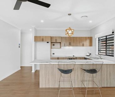 STUNNING MODERN HOME - Photo 6