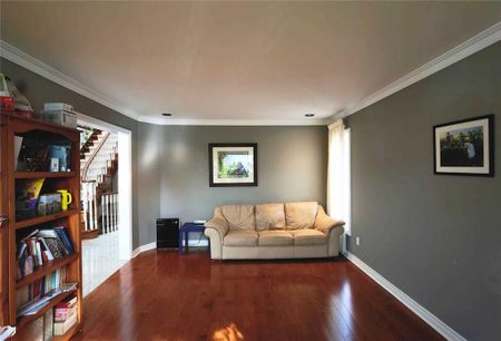 For Lease - 40 Ashdown Crescent, Richmond Hill, Ontario - Photo 2