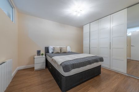 Manhattan Apartments, Leeds City Centre - Photo 3