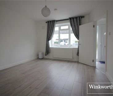 3 bedroom end of terrace house to rent - Photo 1