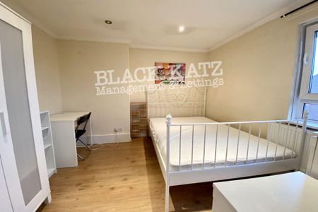 3 bedroom apartment to rent - Photo 2