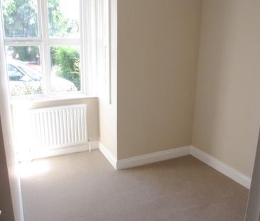 2 bedroom ground floor flat to rent - Photo 6