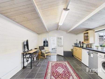 1 bedroom detached house to rent - Photo 4