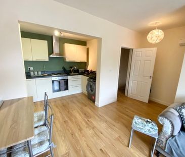 Station Road, Wigston, LE18 - Photo 2