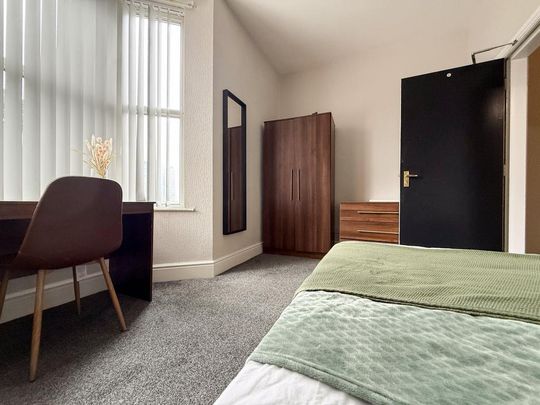 4 bedroom house to rent - Photo 1
