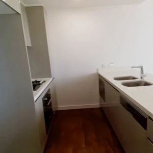 2 bed 2 bath*705 - Photo 2