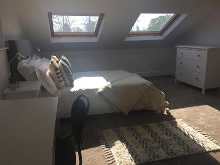 1 bedroom in a house share to rent - Photo 5