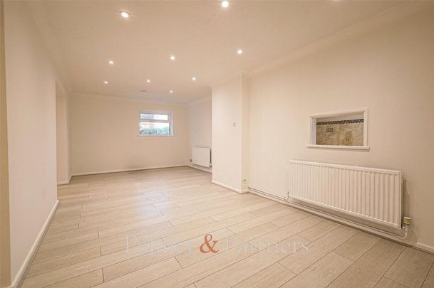 4 bedroom link detached house to rent - Photo 1