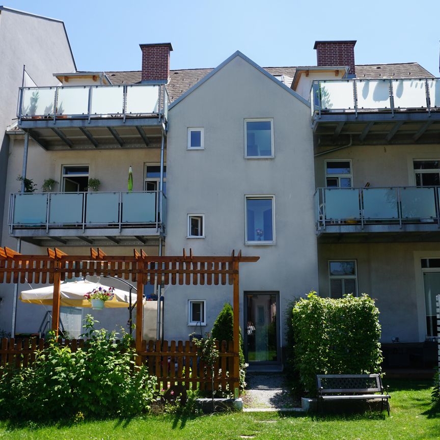 Charmante Altbauwohnung mit Garten und Terrasse - Photo 1