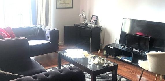 Room in a Shared Flat, Aura Court, M15 - Photo 2