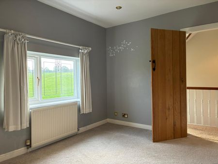 Bradley Lane, Frodsham - Photo 3