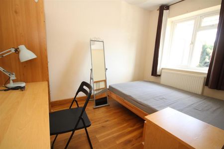 3 bedroom house to rent - Photo 3