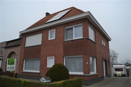 Ruime woning met 3 slaapkamers - Foto 3