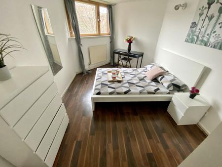 5 bedroom flat share to rent - Photo 2