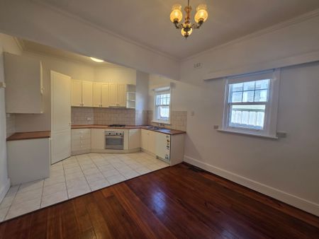 1240 Dandenong Road, MURRUMBEENA - Photo 3