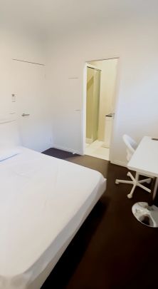 Room 3 in 8b8b - Photo 1