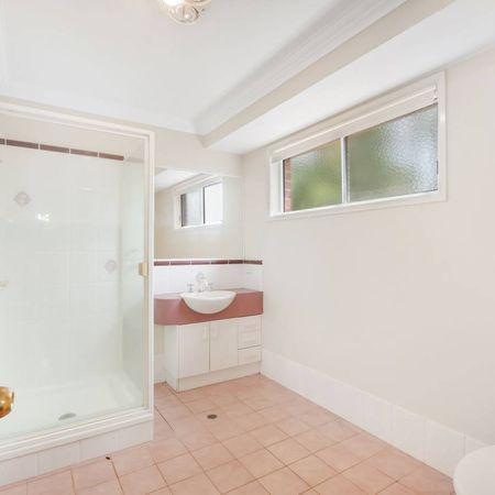 Relaxed Living in a Quiet, Well-Located Family Home - Photo 4